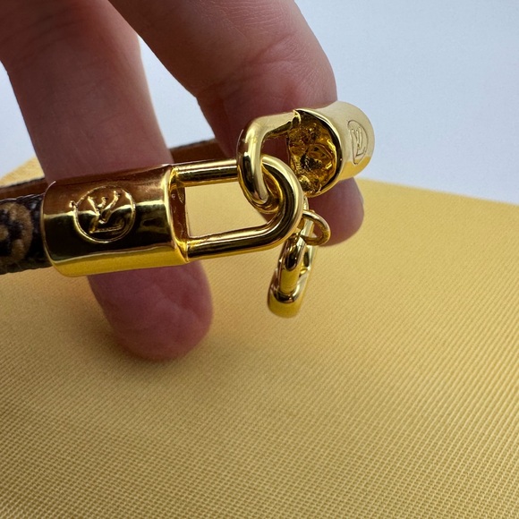 New Heart Charm Canvas-Leather Bracelet Gold Hardware Box &  Dust Bag Included - Picture 15 of 16